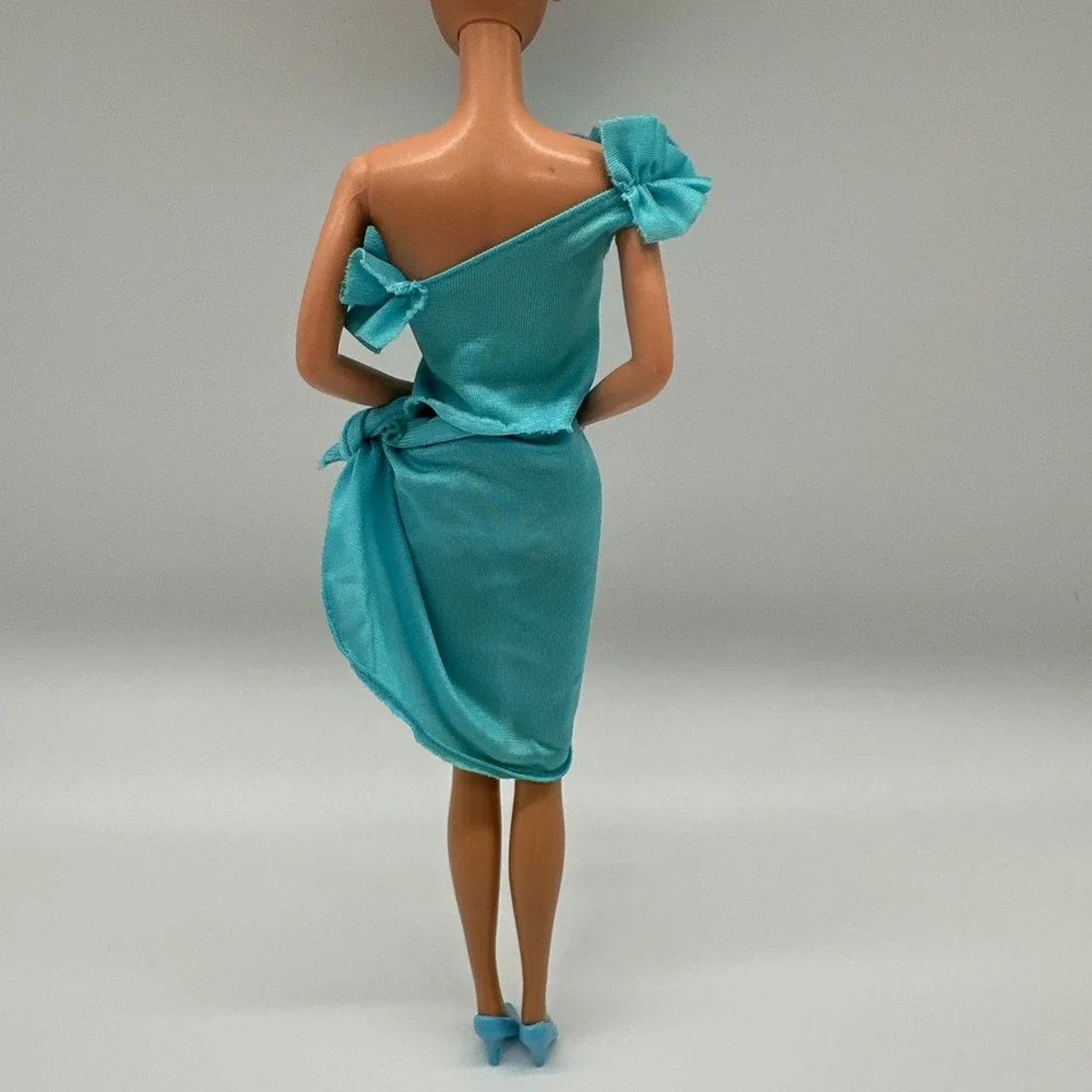 Vintage Barbie Fashion Fun #2086 Turquoise One Shoulder Dress Heels Mattel 1985